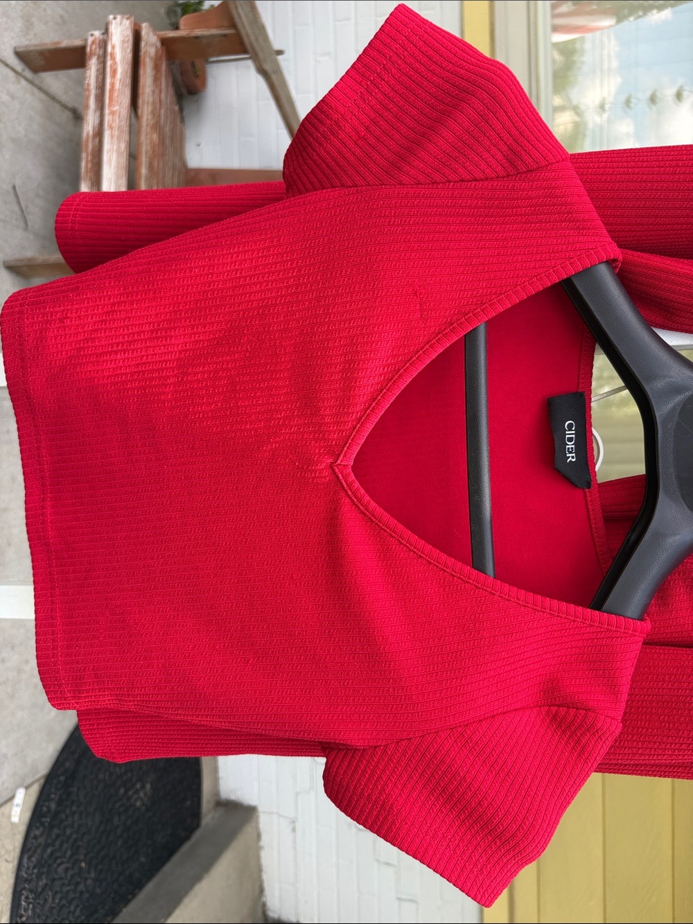 Cider Red Ribbed V-Neck Crop Top & Drawstring Joggers Set - Picture 5 of 6